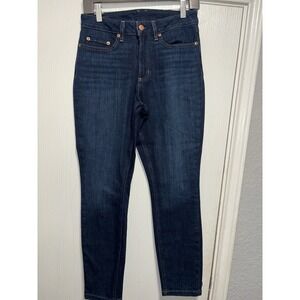 L.L. Bean‎ Women's Classic Fit Slim Leg Denim Jeans Size 6, Blue Stretch